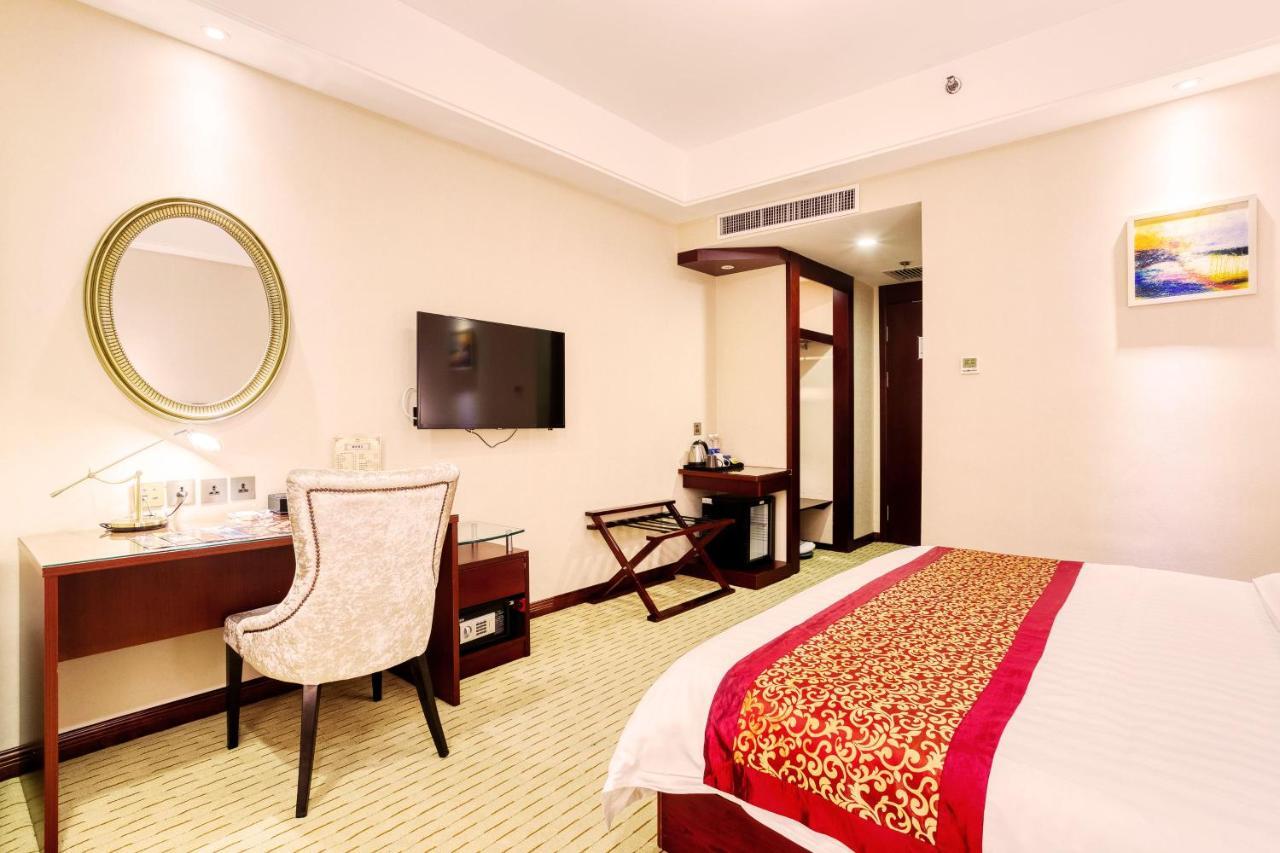 Changchun Warren Hotel Bagian luar foto