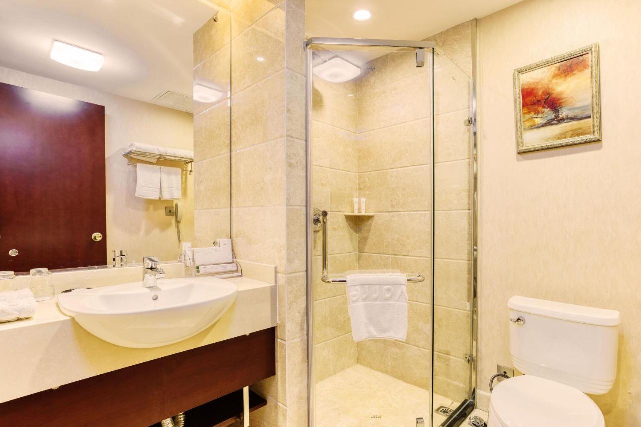 Changchun Warren Hotel Bagian luar foto
